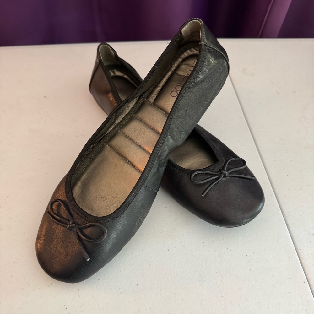 Me Too Black Leather Ballet Flats 11